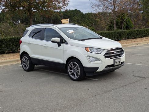 Used 2021 Ford EcoSport Titanium image 2