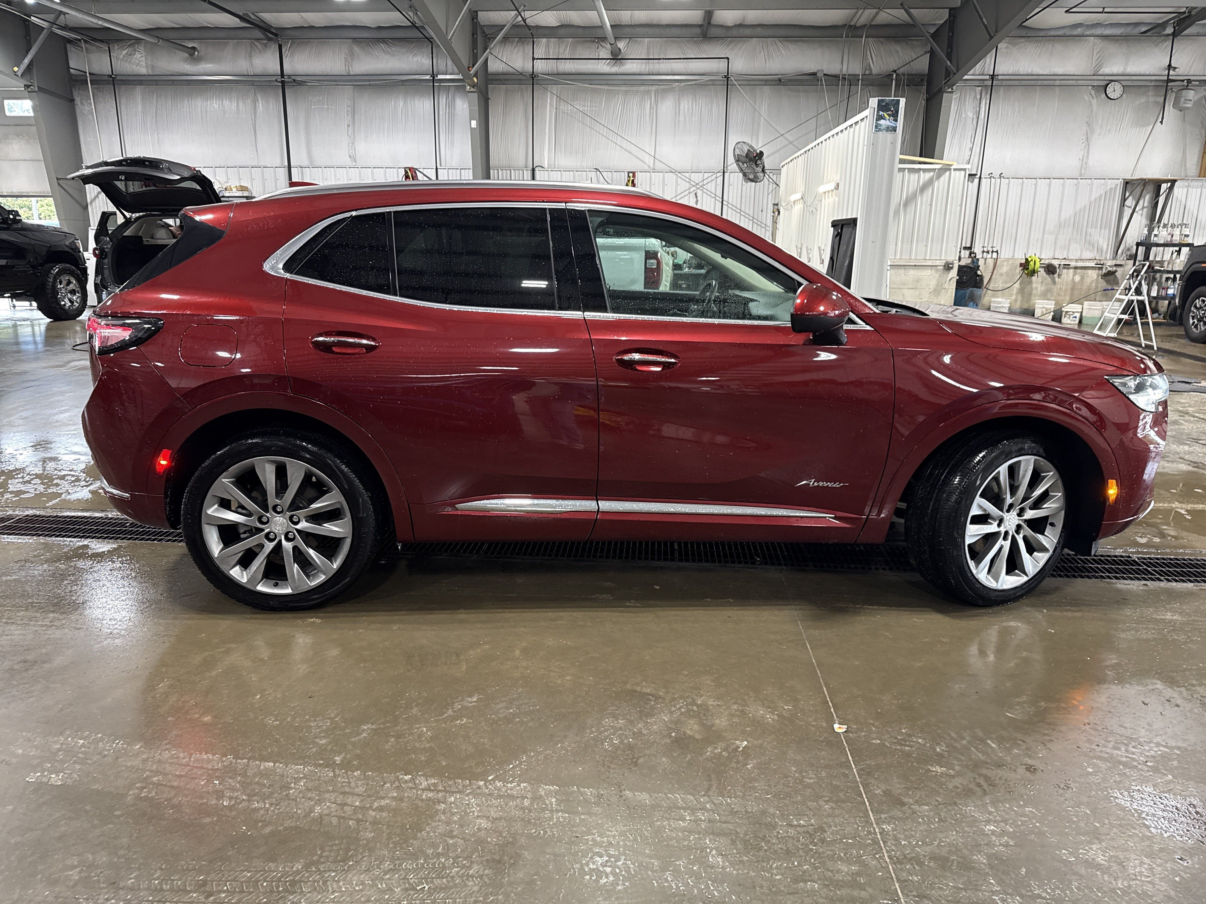 Used 2021 Buick Envision Avenir w/ Technology Package II AWD/4WD image 2
