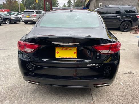 Used 2015 Chrysler 200 S w/ Comfort Group FWD image 5