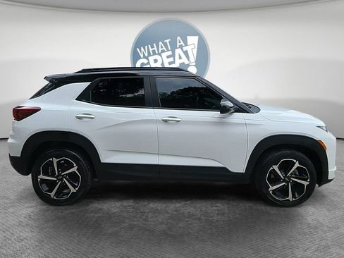 Used 2021 Chevrolet TrailBlazer RS w/ Convenience Package AWD/4WD image 2