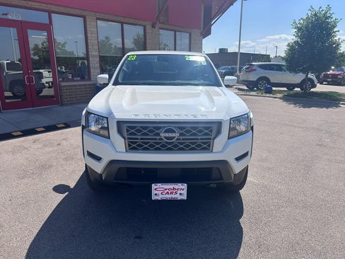 Used 2023 Nissan Frontier SV w/ Tow Package AWD/4WD image 2