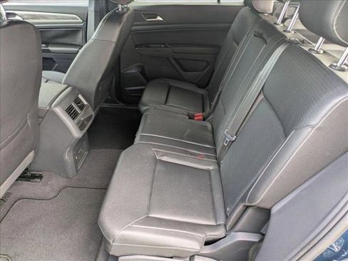 Used 2020 Volkswagen Atlas Cross Sport SE w/ Towing Package FWD image 18
