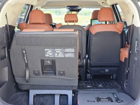Used 2024 Kia Carnival SX FWD image 33
