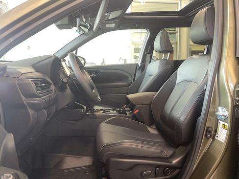 Used 2026 Subaru Forester Touring AWD/4WD image 3