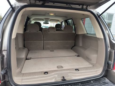 Used 2004 Ford Explorer XLT AWD/4WD image 21