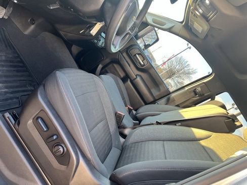 Used 2023 Chevrolet Silverado 2500 Custom w/ Custom Value Package image 13