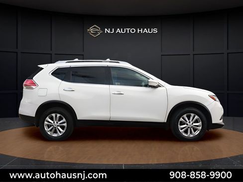 Used 2015 Nissan Rogue SV w/ SV Premium Package image 9
