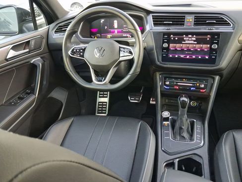 Certified 2023 Volkswagen Tiguan SE R-Line FWD image 10