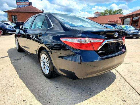 Used 2016 Toyota Camry LE image 6