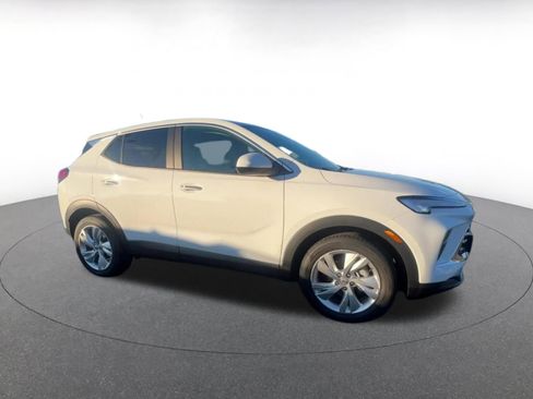 Used 2025 Buick Encore GX Preferred image 2