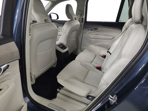Certified 2024 Volvo XC90 T8 Ultimate AWD/4WD image 32