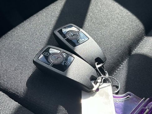 Used 2022 Mercedes-Benz Sprinter 1500 image 27