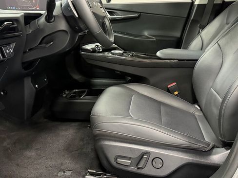 Used 2022 Kia EV6 Wind w/ Wind Technology Package image 11