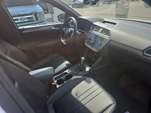 Used 2022 Volkswagen Tiguan SE R-Line FWD image 13