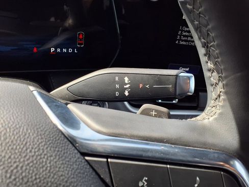 Used 2025 Chevrolet Equinox LT image 14