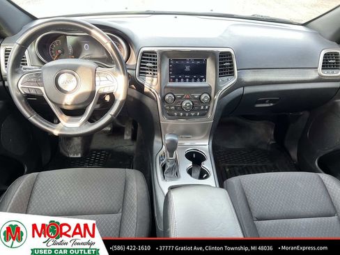 Used 2018 Jeep Grand Cherokee Laredo image 13
