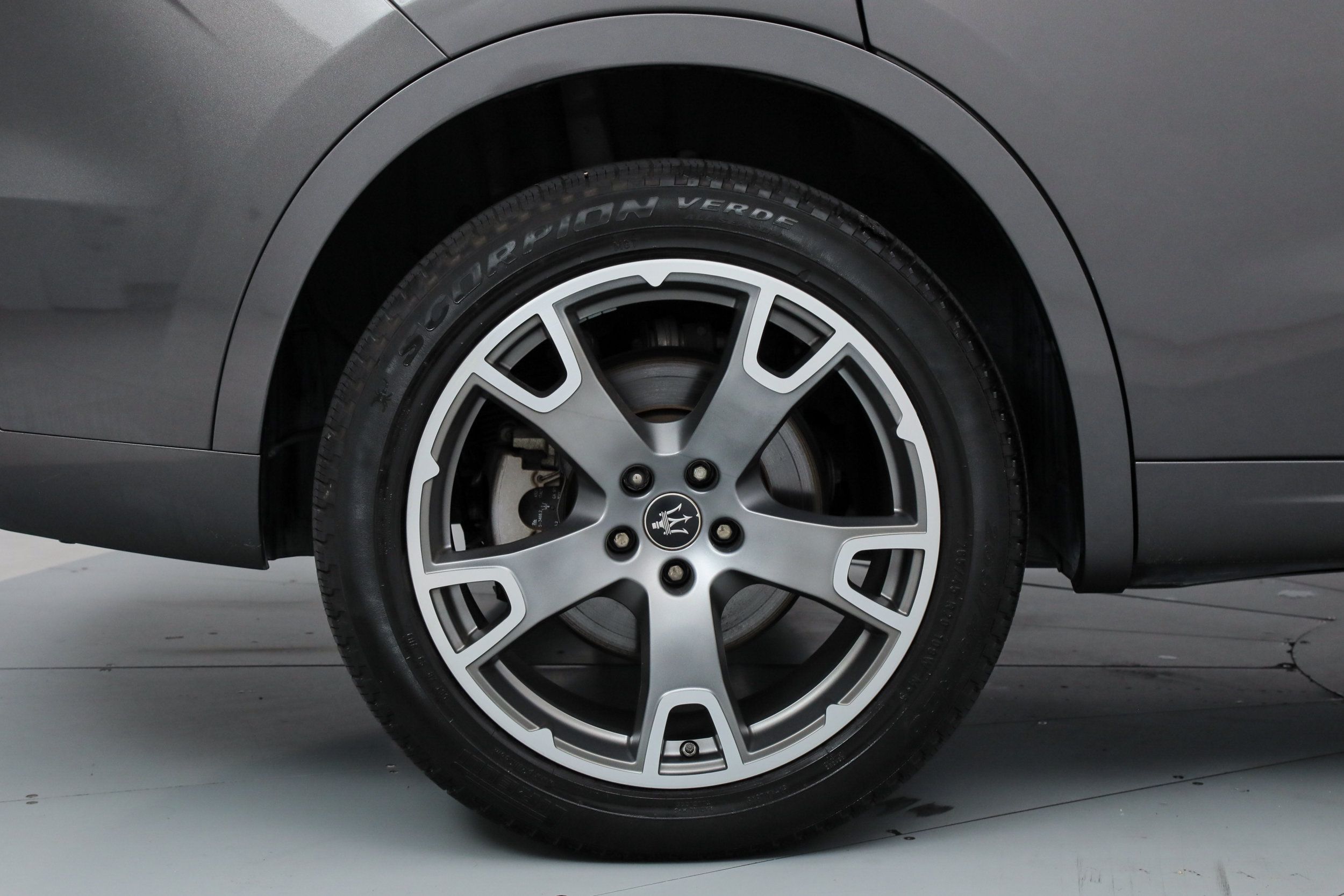 Certified 2023 Maserati Levante GT AWD/4WD image 21
