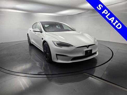 Used 2021 Tesla Model S Plaid image 3