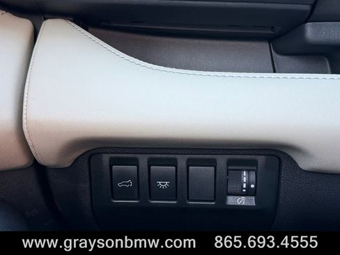 Used 2024 Subaru Ascent Limited image 23