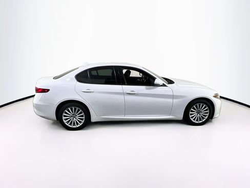Used 2022 Alfa Romeo Giulia Sprint AWD/4WD image 4