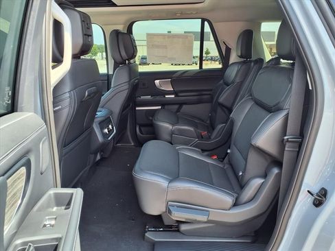 New 2026 Ford Expedition Max Platinum w/ Driver's Package AWD/4WD image 28