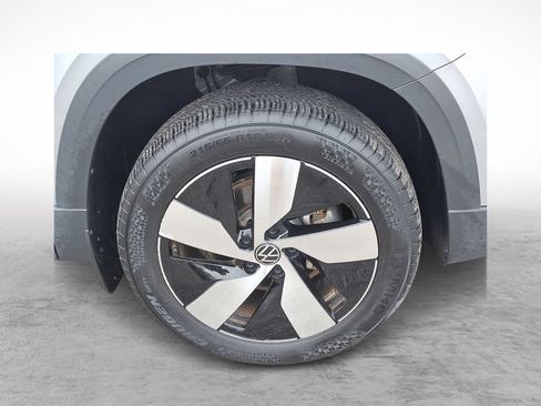 Used 2023 Volkswagen Taos S image 9