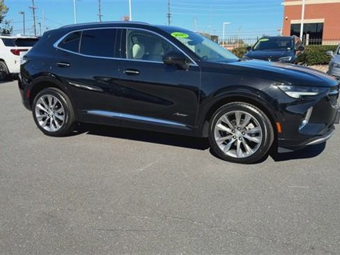 Used 2021 Buick Envision Avenir w/ Technology Package II image 2