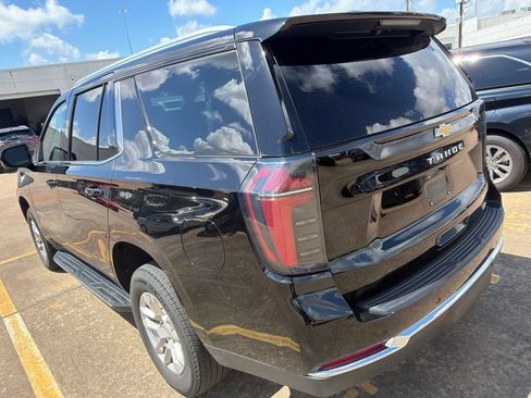 Used 2025 Chevrolet Tahoe LT RWD image 4