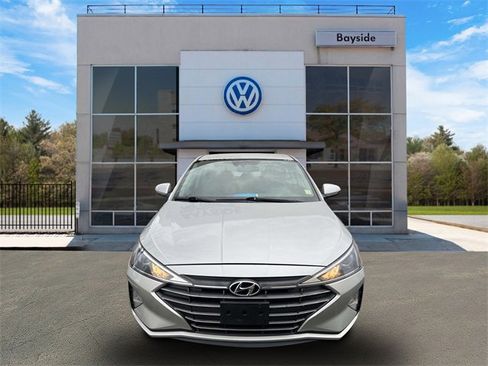 Used 2019 Hyundai Elantra SEL image 2