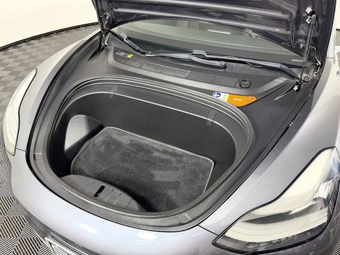 Used 2018 Tesla Model 3 Long Range RWD image 17