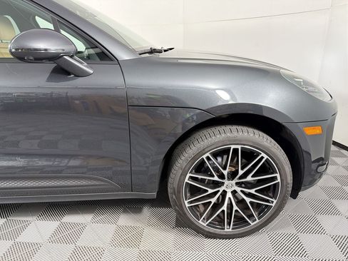 Used 2026 Porsche Macan AWD/4WD image 12