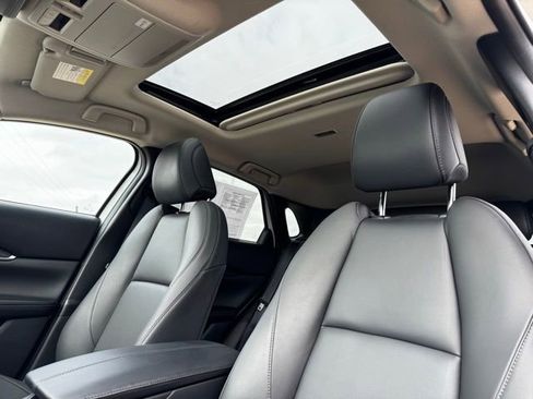 Certified 2025 MAZDA CX-30 AWD 2.5 S w/ Preferred Package image 12
