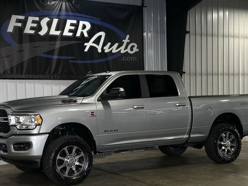 Used 2022 RAM 2500 Big Horn w/ Level C Equiment Group AWD/4WD image 38
