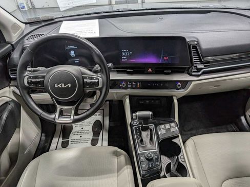 Certified 2023 Kia Sportage EX image 18