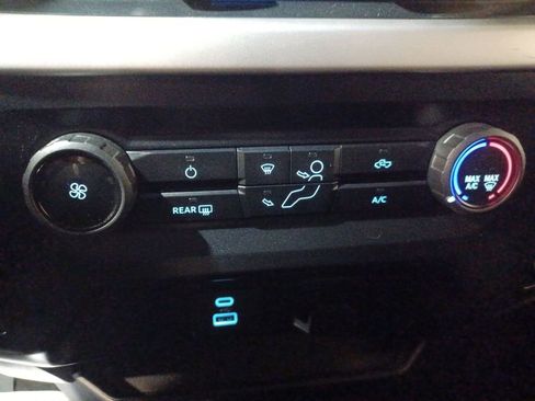 Used 2023 Ford F150 XLT w/ XTR Package image 16