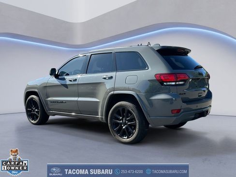 Used 2020 Jeep Grand Cherokee Altitude AWD/4WD image 3
