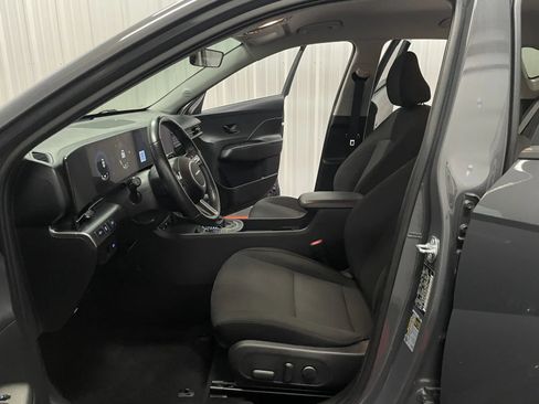 Used 2025 Hyundai Kona SEL AWD/4WD image 33