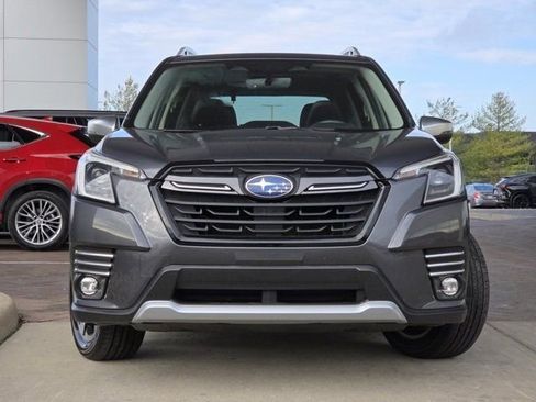 Used 2022 Subaru Forester Touring image 3