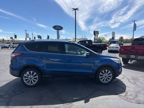 Used 2017 Ford Escape Titanium AWD/4WD image 4