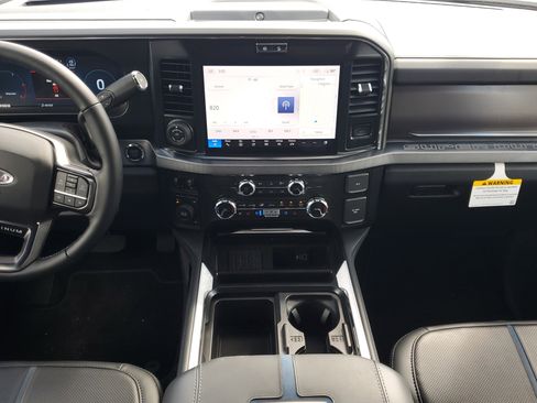 New 2026 Ford F450 Platinum w/ FX4 Off-Road Package image 12