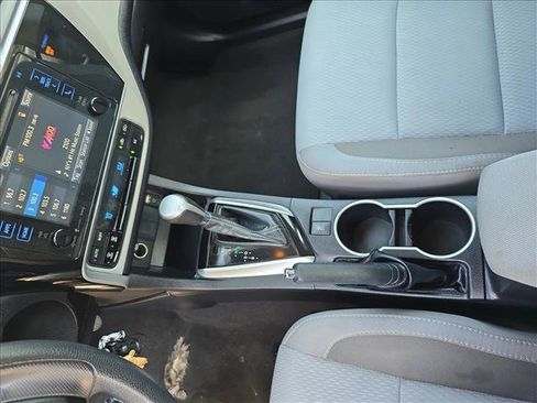 Used 2018 Toyota Corolla LE w/ LE Premium Package w/Moonroof FWD image 23