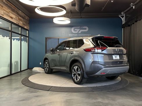 Used 2021 Nissan Rogue SV AWD/4WD image 5