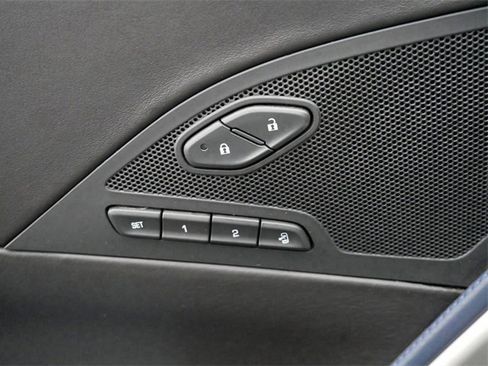 Used 2016 Chevrolet Corvette Z06 w/ 3LZ Preferred Equipment Group image 14