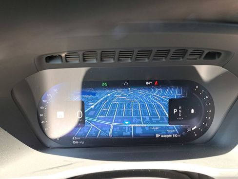 Used 2025 Volvo XC90 B5 Core AWD/4WD image 9