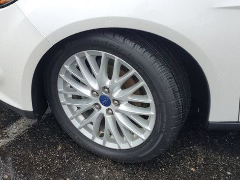 Used 2013 Ford Focus Titanium FWD image 5