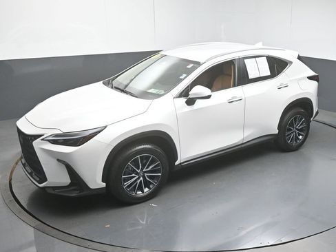 Used 2024 Lexus NX 250 FWD w/ Towing Package (2000 Lbs) image 43
