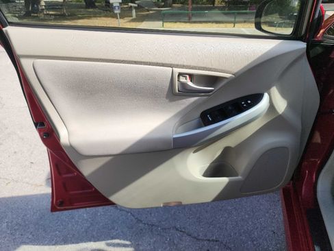 Used 2012 Toyota Prius Two FWD image 12