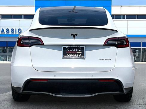 Used 2022 Tesla Model Y Long Range AWD/4WD image 4