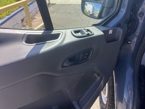 Used 2019 Ford Transit 250 148 High Roof Extended RWD image 9