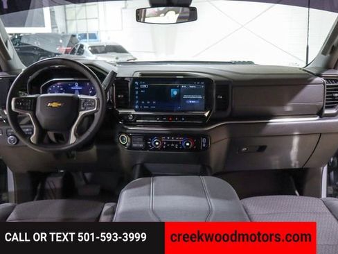 Used 2024 Chevrolet Silverado 2500 LT w/ Convenience Package image 7